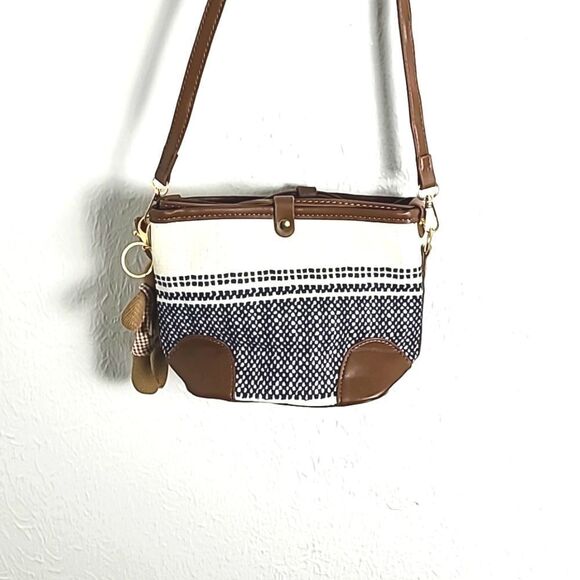 Tricolor Small Crossbody Purse Rabbit Keychain, Brown, Beige & Black Print,NWOT - Picture 7 of 10